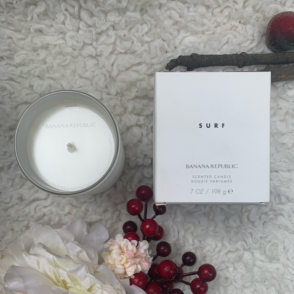Banana Republic SURF Candle - Picture 3 of 4